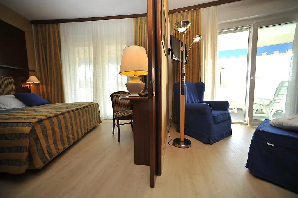 Hotel Corallo Μπιμπιόνε