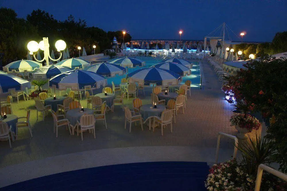 Hotel Corallo Μπιμπιόνε